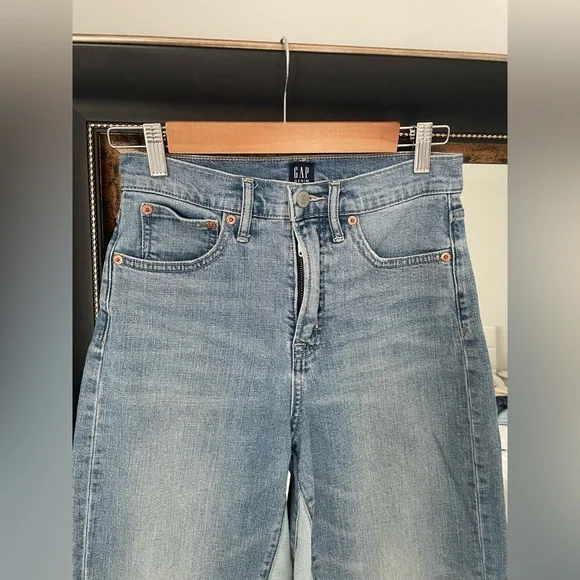 GAP Light Blue High-Rise Wide-Leg Jeans - Picture 4 of 6